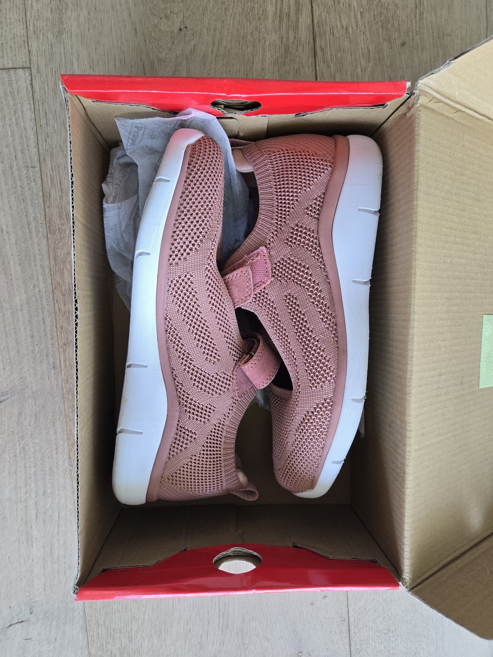 Propet Womens Slip-On Knit Sneakers in Dusty Rose Size 7.5